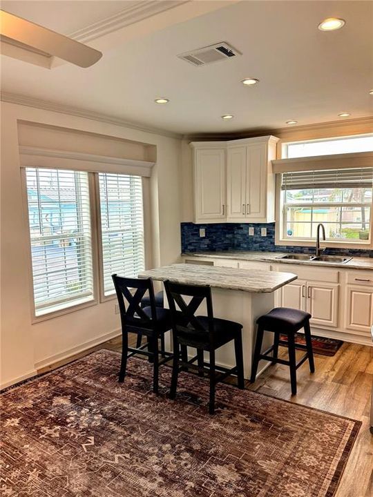 For Sale: $134,990 (1 beds, 1 baths, 481 Square Feet)