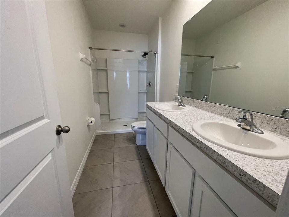 For Rent: $2,099 (3 beds, 2 baths, 1673 Square Feet)