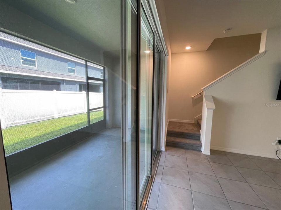 For Rent: $2,099 (3 beds, 2 baths, 1673 Square Feet)