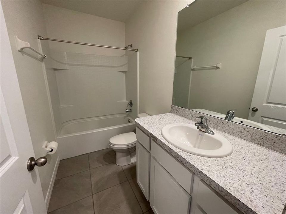 For Rent: $2,099 (3 beds, 2 baths, 1673 Square Feet)