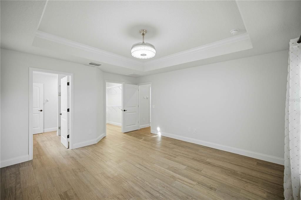For Sale: $329,900 (3 beds, 2 baths, 1585 Square Feet)