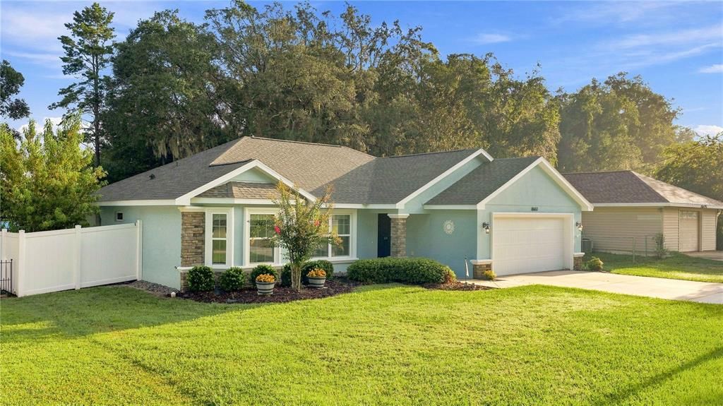 For Sale: $329,900 (3 beds, 2 baths, 1585 Square Feet)