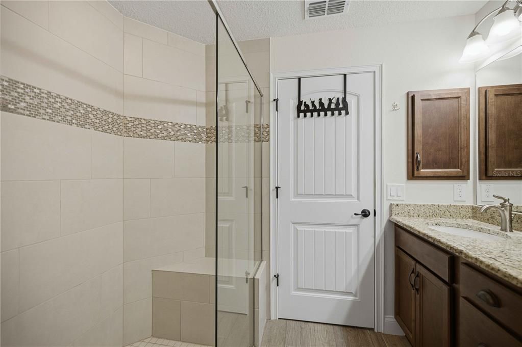 For Sale: $329,900 (3 beds, 2 baths, 1585 Square Feet)