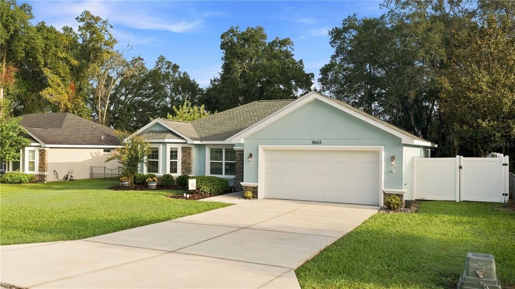 For Sale: $329,900 (3 beds, 2 baths, 1585 Square Feet)