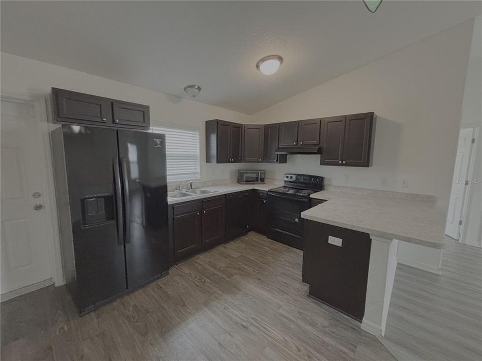 For Rent: $1,545 (3 beds, 2 baths, 1009 Square Feet)