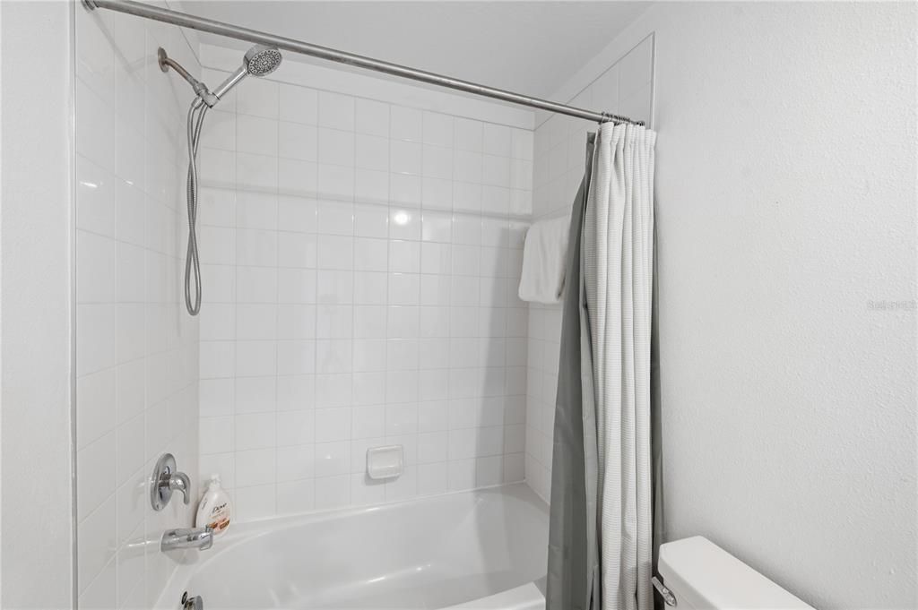 В аренду: $2,700 (3 спален, 2 ванн, 1861 Квадратных фут)