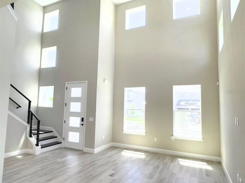 For Rent: $3,650 (4 beds, 3 baths, 2303 Square Feet)