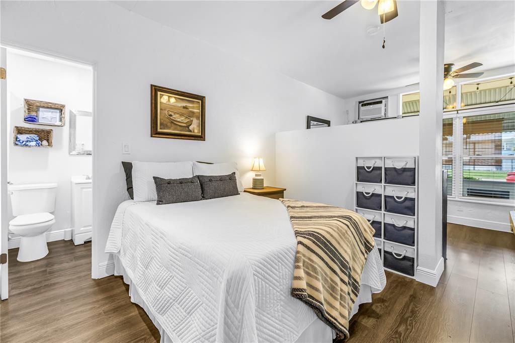 For Sale: $67,000 (0 beds, 1 baths, 422 Square Feet)