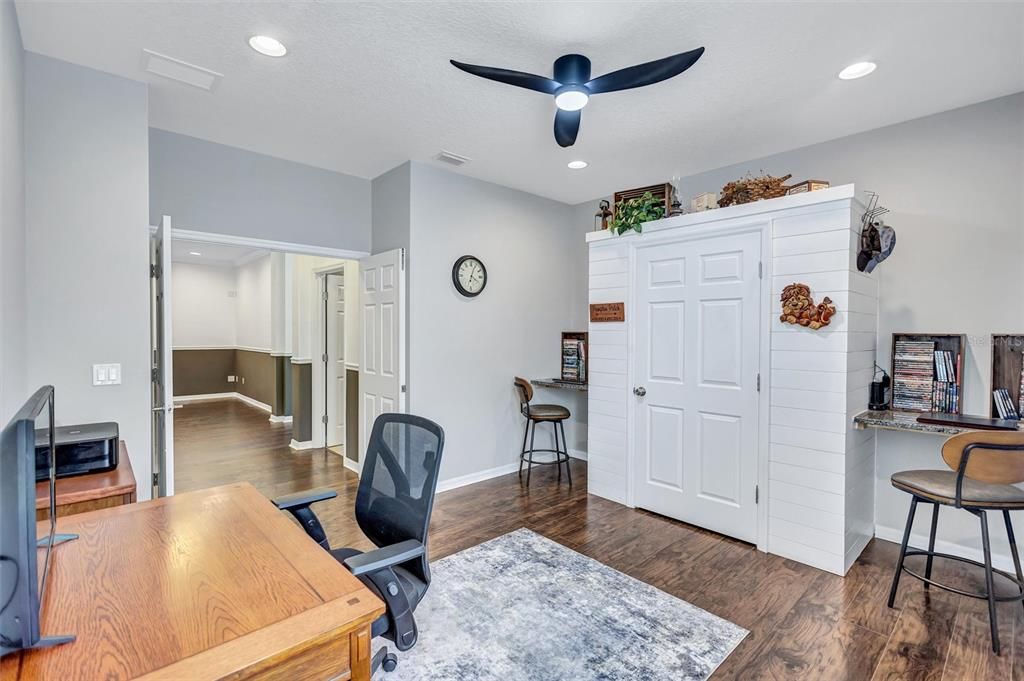 For Sale: $399,999 (4 beds, 2 baths, 2627 Square Feet)