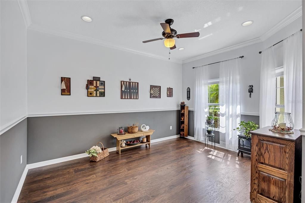 For Sale: $399,999 (4 beds, 2 baths, 2627 Square Feet)