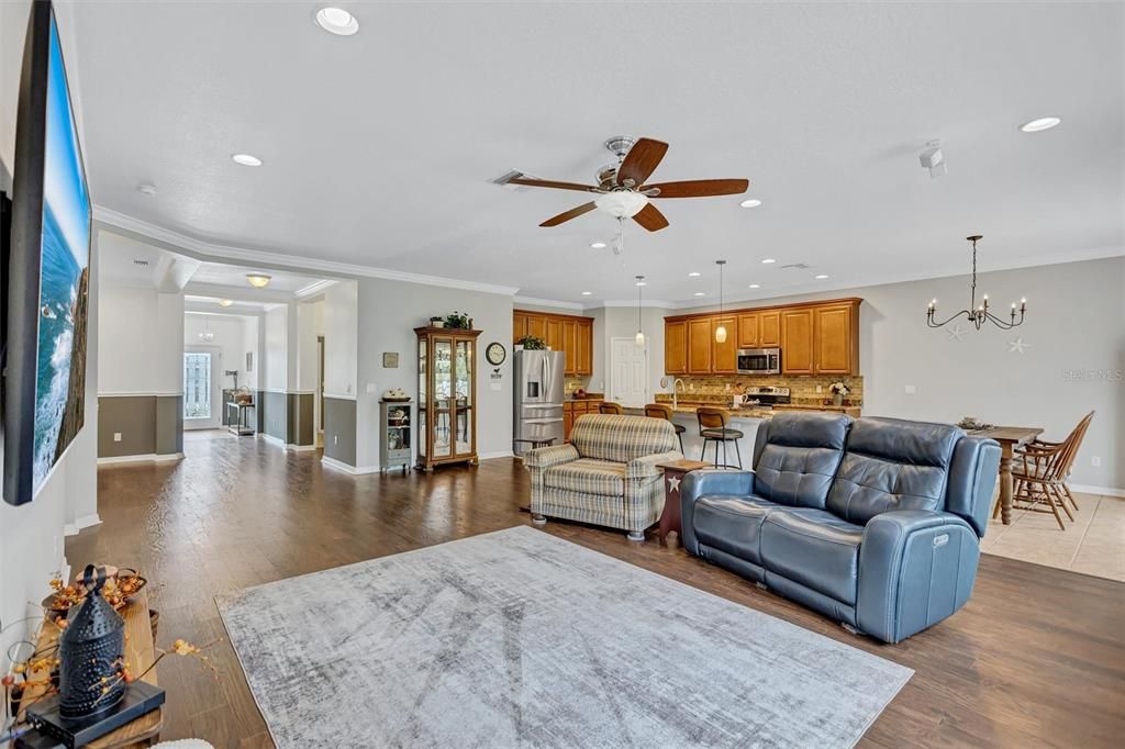 For Sale: $399,999 (4 beds, 2 baths, 2627 Square Feet)