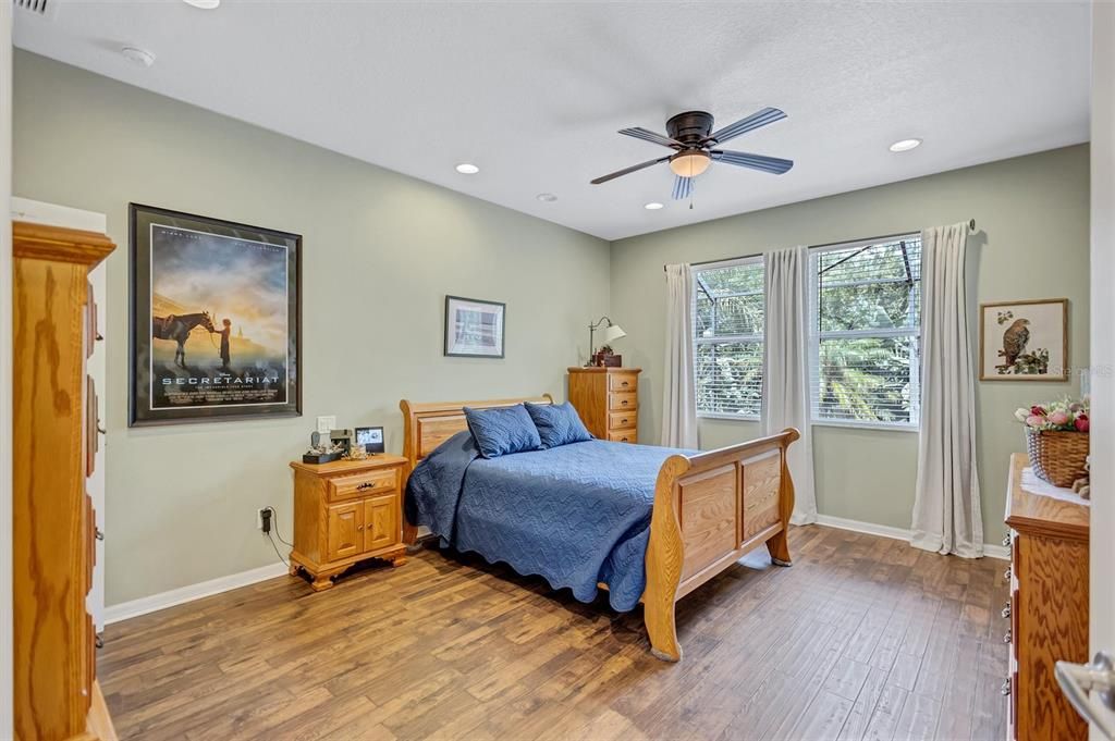 For Sale: $399,999 (4 beds, 2 baths, 2627 Square Feet)