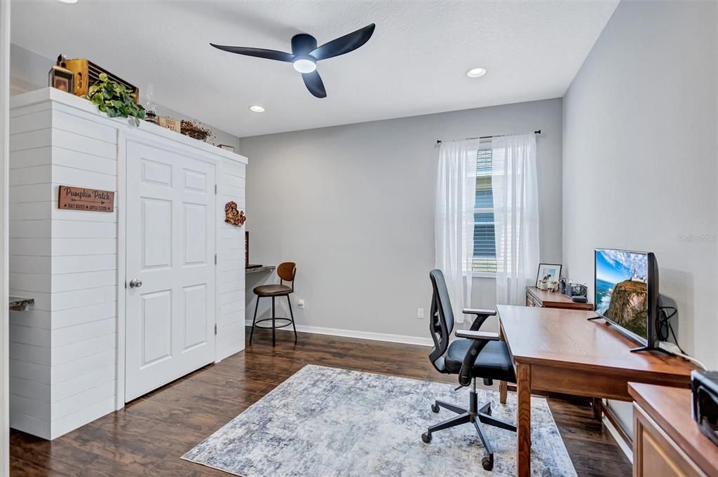 For Sale: $399,999 (4 beds, 2 baths, 2627 Square Feet)