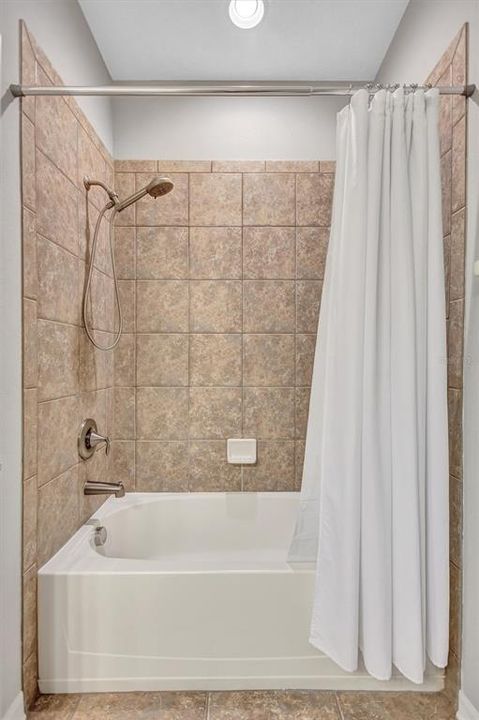 For Sale: $399,999 (4 beds, 2 baths, 2627 Square Feet)