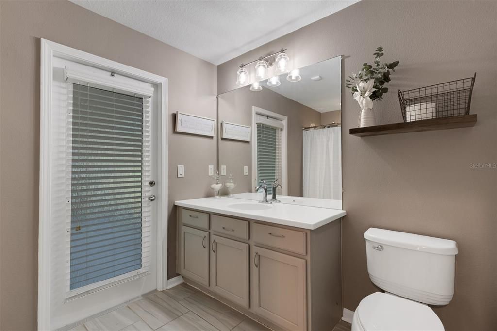 For Sale: $530,000 (4 beds, 3 baths, 2710 Square Feet)