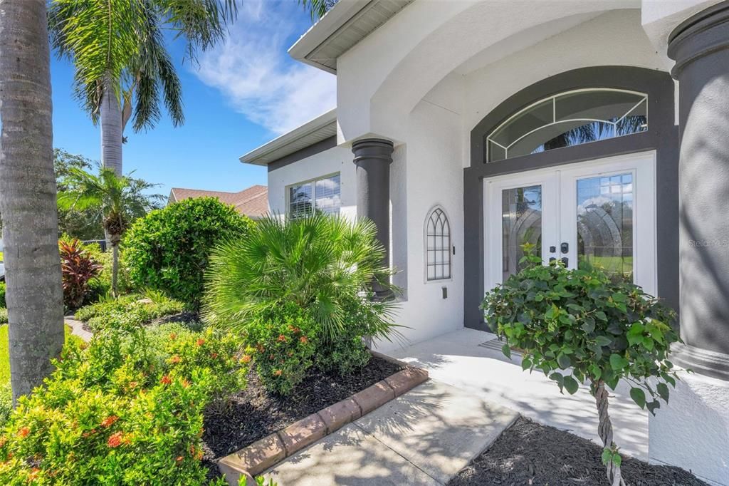 For Sale: $530,000 (4 beds, 3 baths, 2710 Square Feet)
