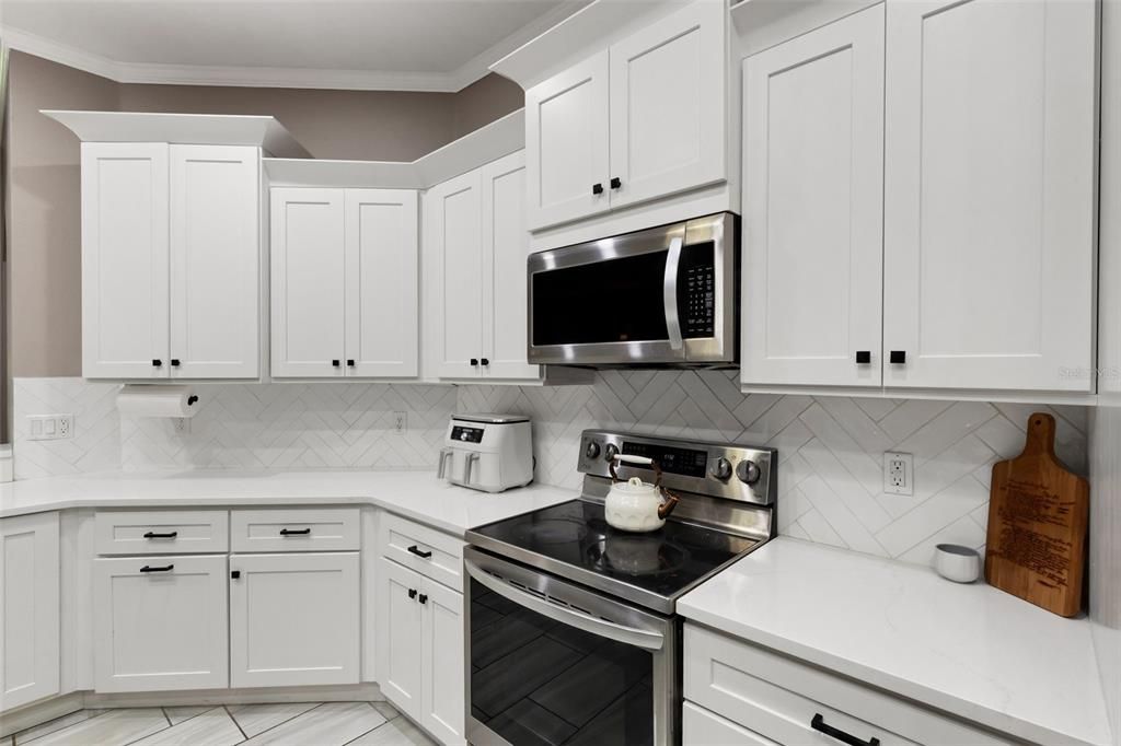 For Sale: $530,000 (4 beds, 3 baths, 2710 Square Feet)