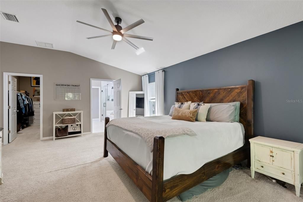 For Sale: $530,000 (4 beds, 3 baths, 2710 Square Feet)