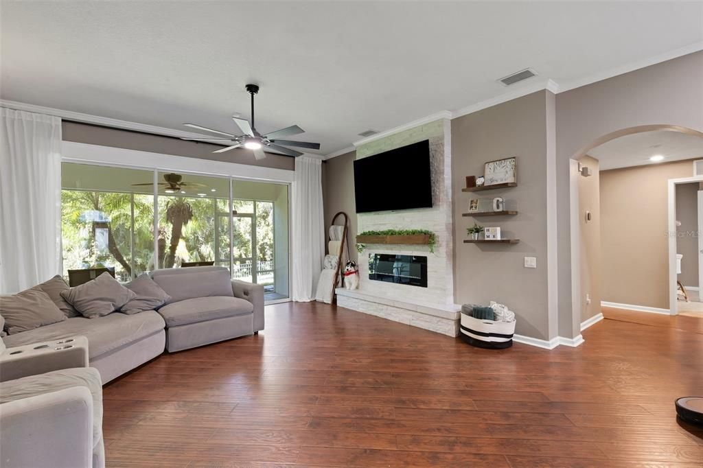 For Sale: $530,000 (4 beds, 3 baths, 2710 Square Feet)