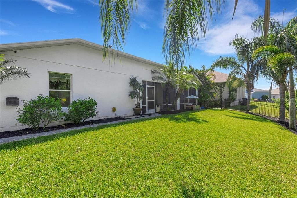 For Sale: $530,000 (4 beds, 3 baths, 2710 Square Feet)