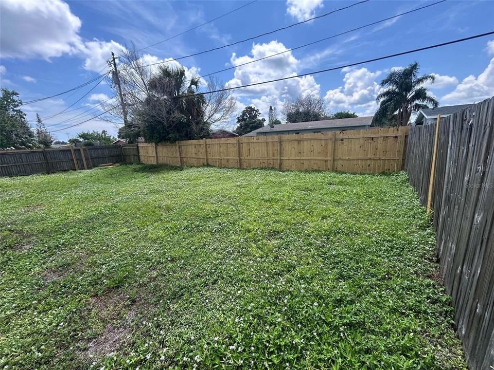 For Sale: $238,888 (3 beds, 2 baths, 1370 Square Feet)