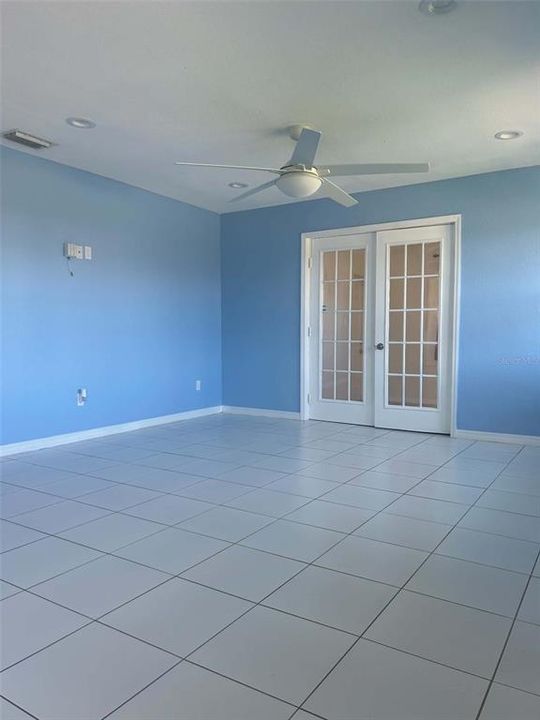 For Sale: $238,888 (3 beds, 2 baths, 1370 Square Feet)