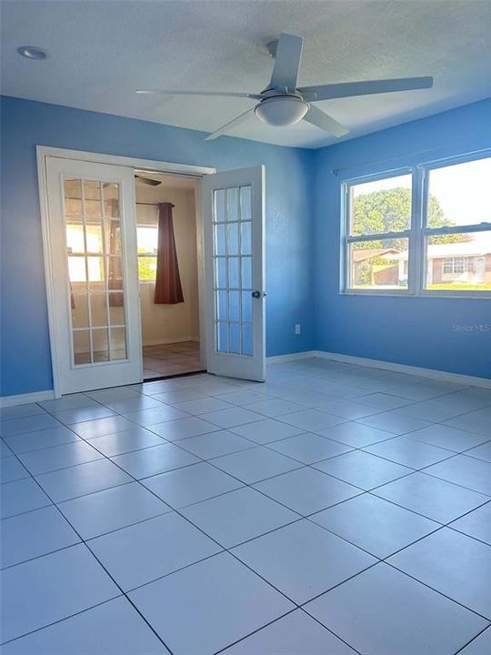 For Sale: $238,888 (3 beds, 2 baths, 1370 Square Feet)