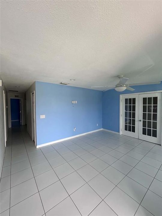 For Sale: $238,888 (3 beds, 2 baths, 1370 Square Feet)