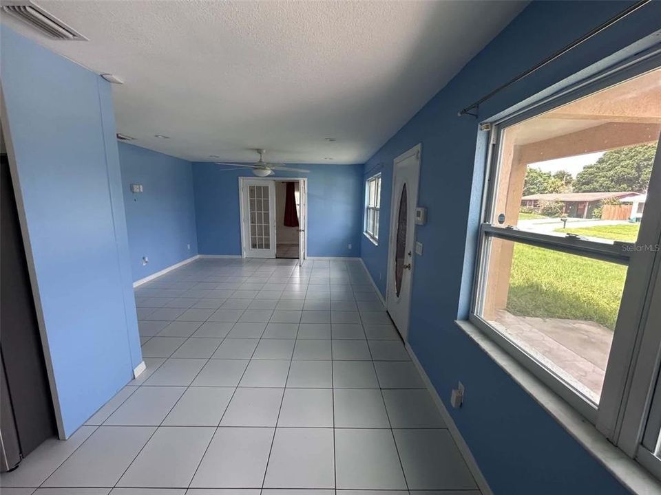 For Sale: $238,888 (3 beds, 2 baths, 1370 Square Feet)