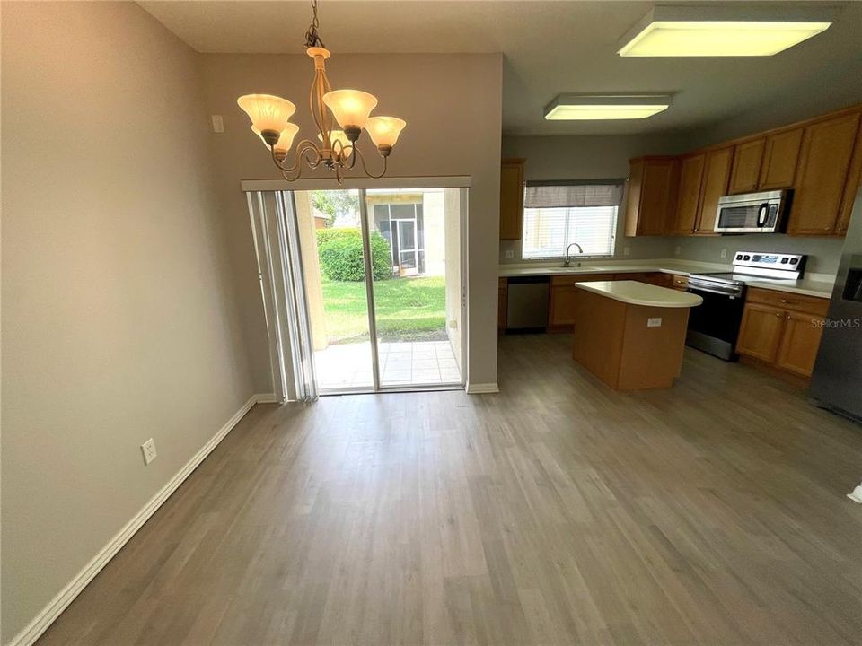 For Rent: $2,400 (3 beds, 2 baths, 1768 Square Feet)