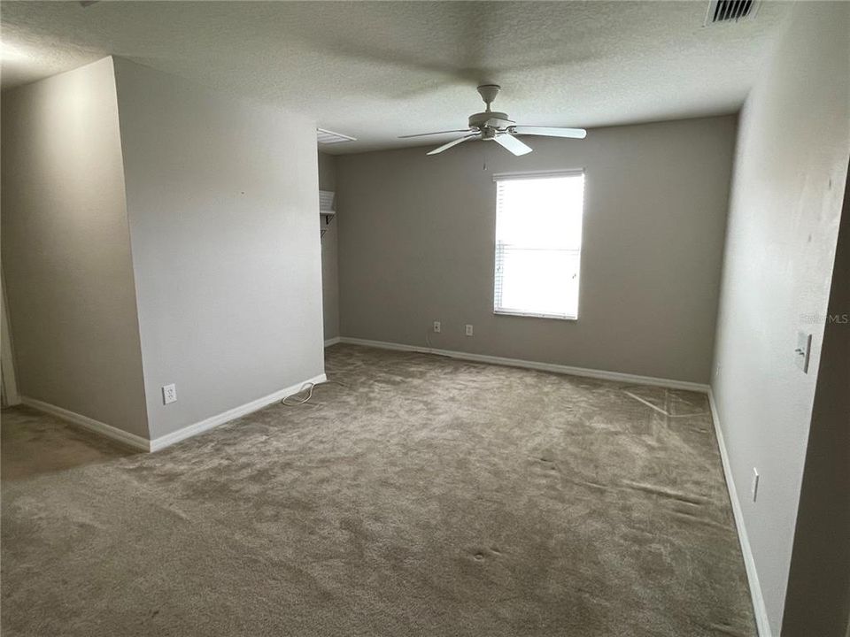 For Rent: $2,400 (3 beds, 2 baths, 1768 Square Feet)