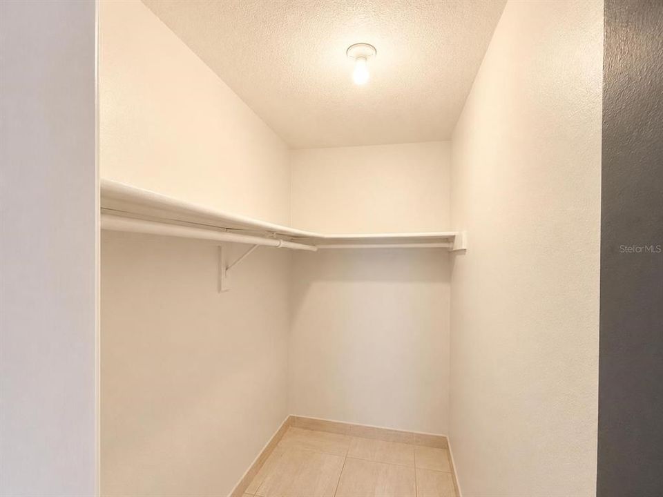В аренду: $1,700 (2 спален, 2 ванн, 875 Квадратных фут)