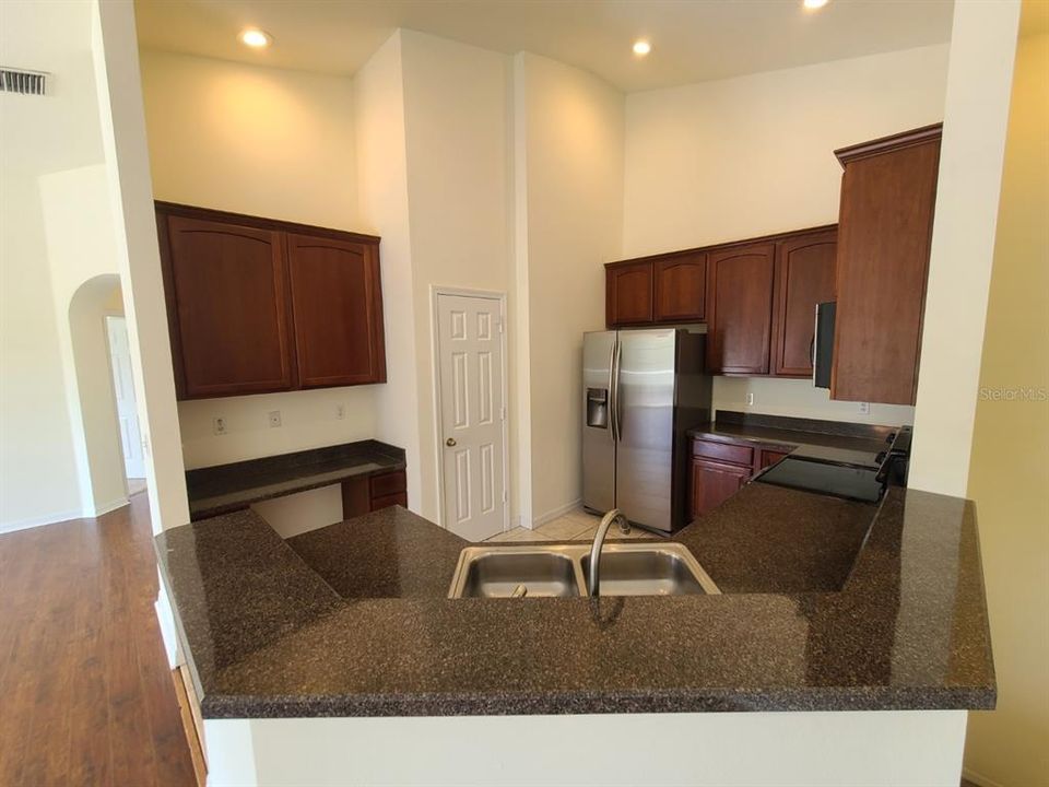 В аренду: $1,750 (2 спален, 2 ванн, 1176 Квадратных фут)
