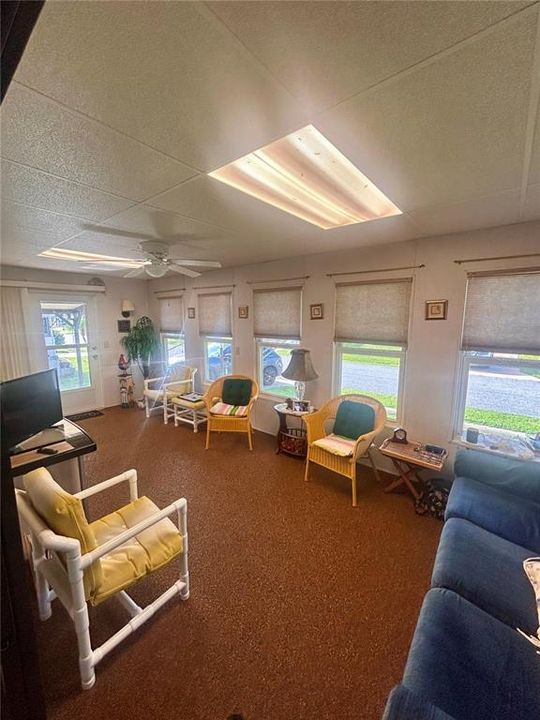 For Sale: $152,000 (2 beds, 2 baths, 1144 Square Feet)