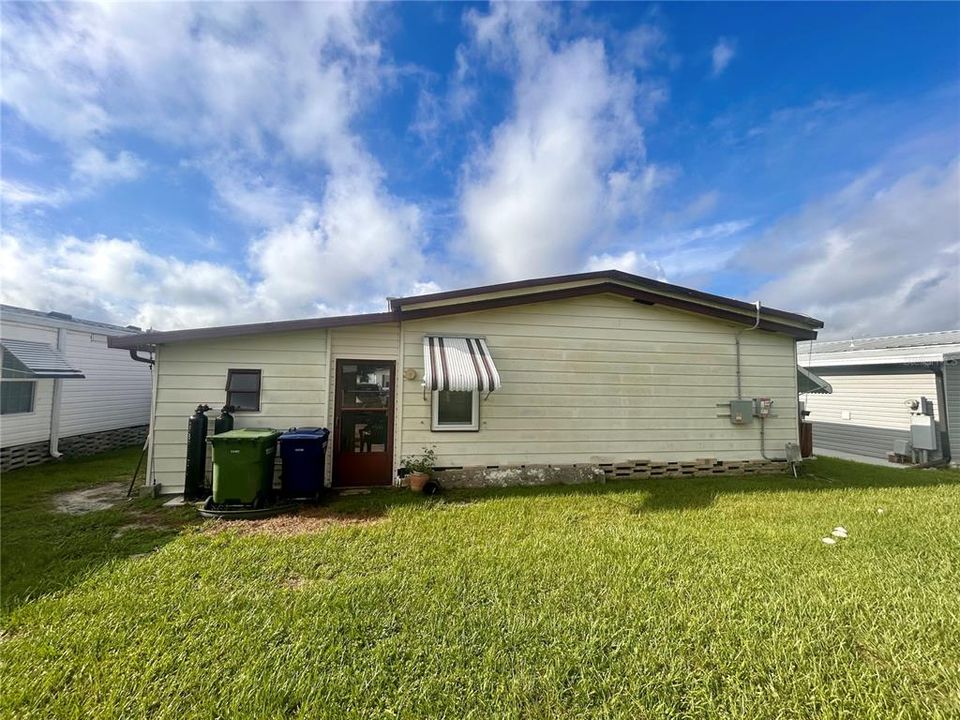 For Sale: $152,000 (2 beds, 2 baths, 1144 Square Feet)