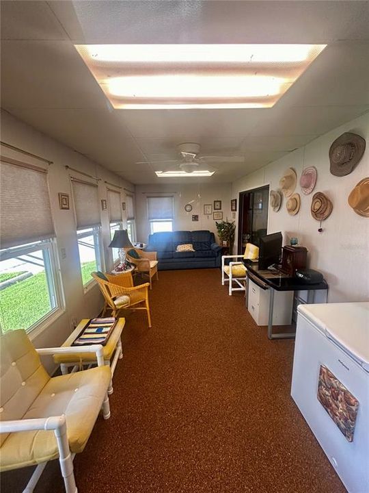 For Sale: $152,000 (2 beds, 2 baths, 1144 Square Feet)