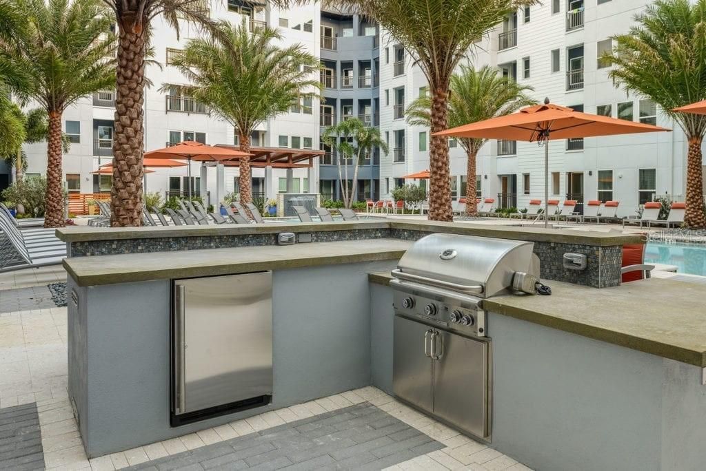 For Rent: $1,968 (1 beds, 1 baths, 577 Square Feet)