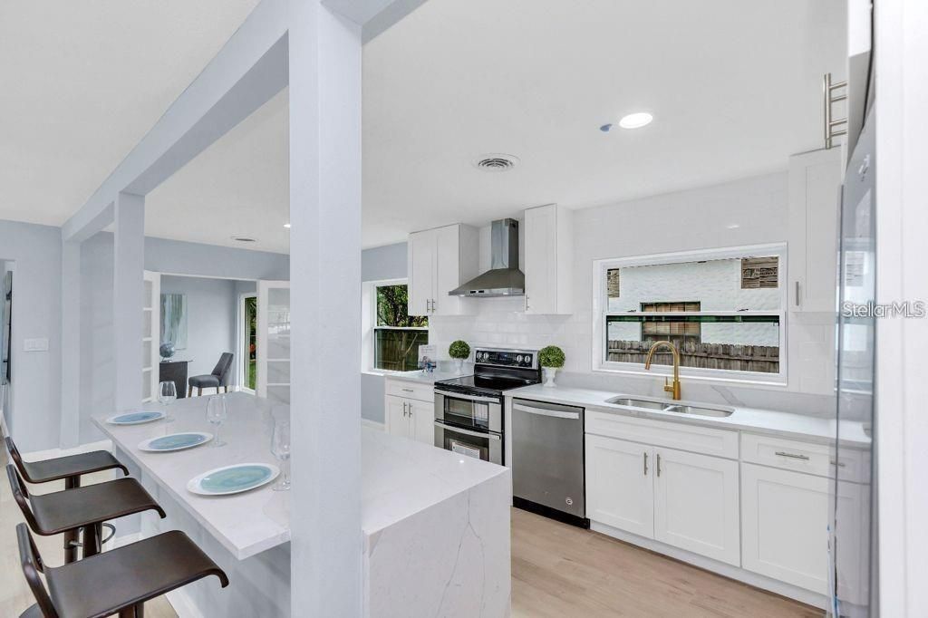 For Rent: $2,899 (3 beds, 2 baths, 1641 Square Feet)