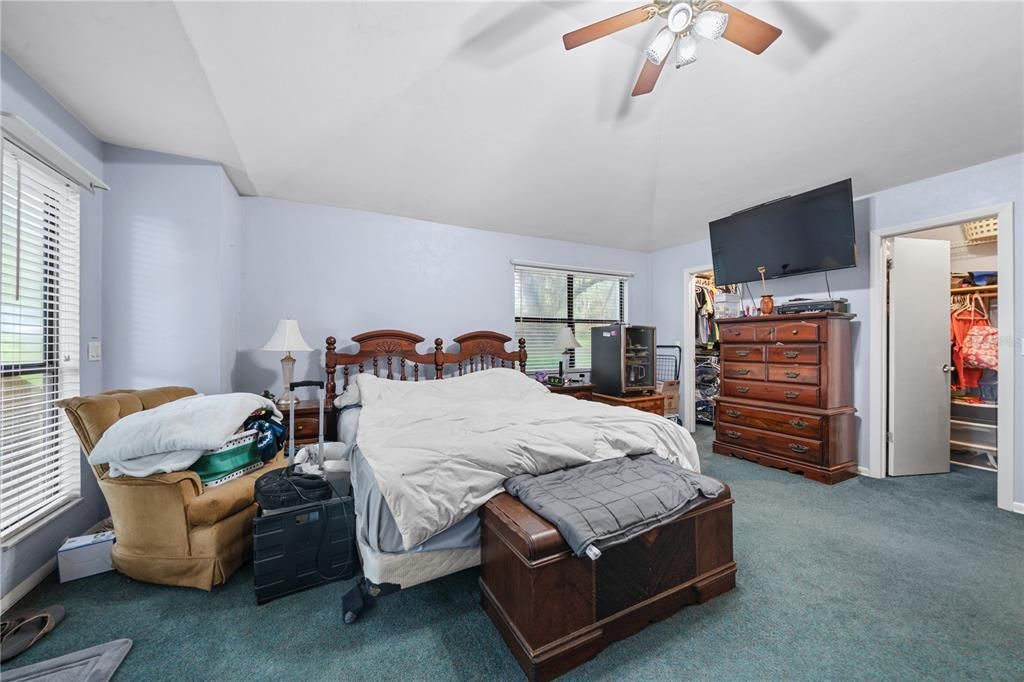 For Sale: $649,000 (4 beds, 3 baths, 3256 Square Feet)