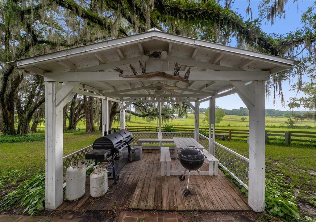 For Sale: $649,000 (4 beds, 3 baths, 3256 Square Feet)