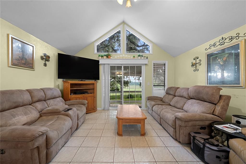 For Sale: $649,000 (4 beds, 3 baths, 3256 Square Feet)