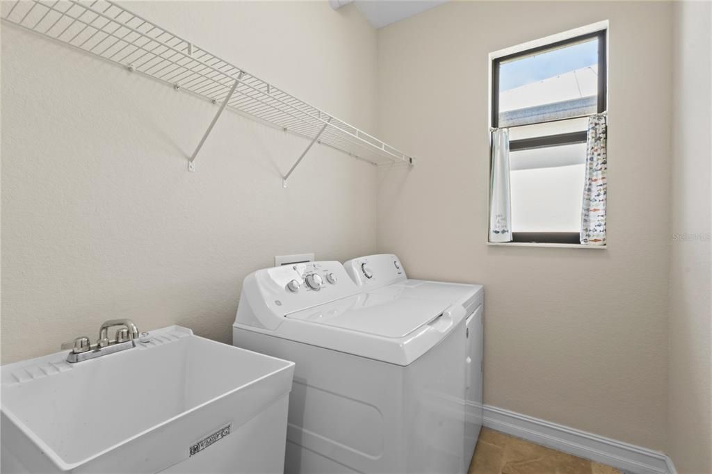 For Sale: $830,000 (3 beds, 2 baths, 2108 Square Feet)