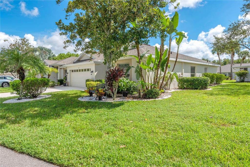 For Sale: $279,000 (2 beds, 2 baths, 1584 Square Feet)
