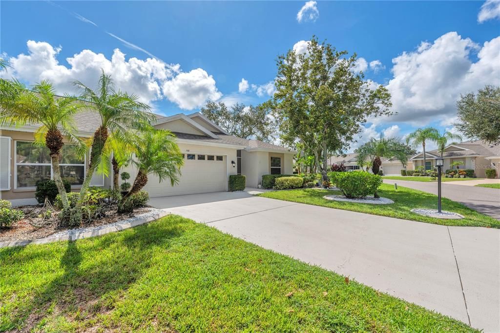 For Sale: $279,000 (2 beds, 2 baths, 1584 Square Feet)
