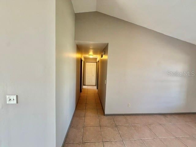 В аренду: $1,900 (4 спален, 2 ванн, 1390 Квадратных фут)