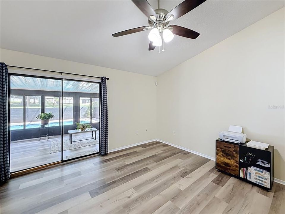 For Sale: $195,000 (3 beds, 2 baths, 1269 Square Feet)