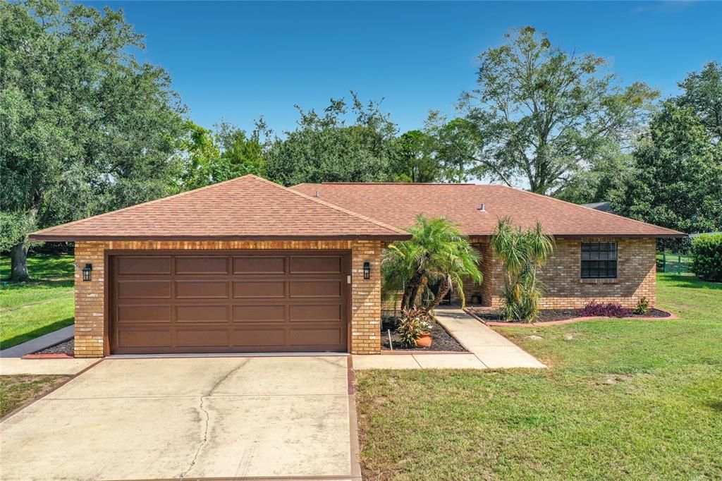 For Sale: $195,000 (3 beds, 2 baths, 1269 Square Feet)