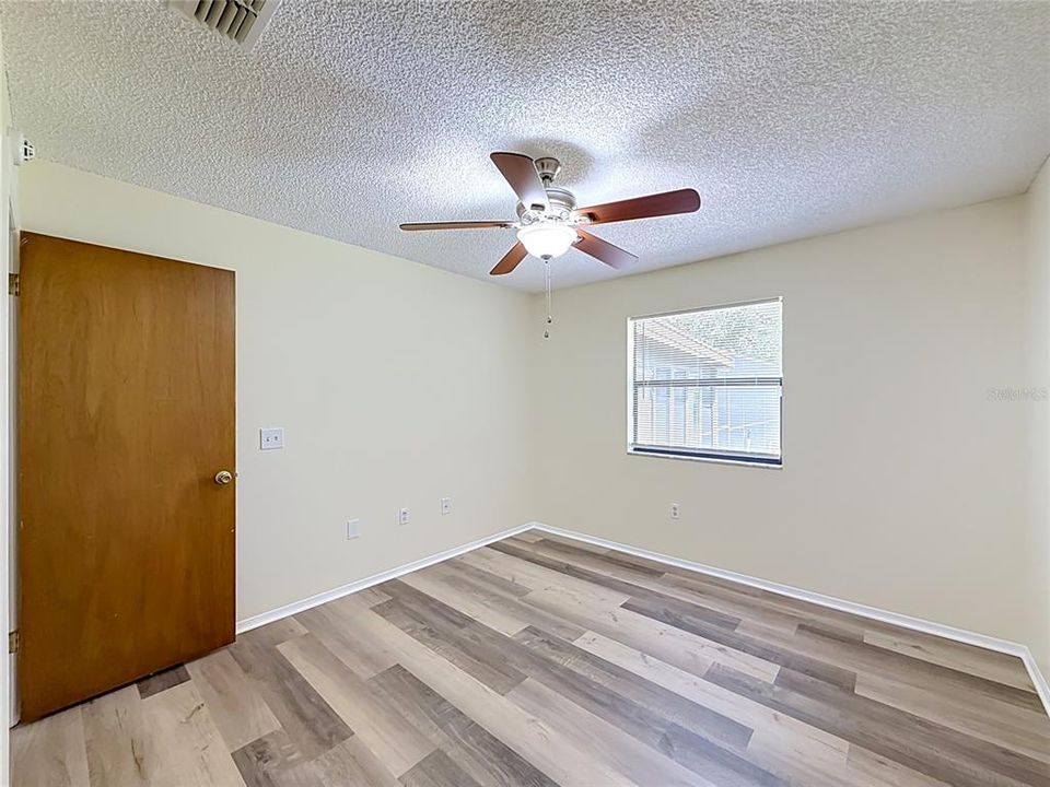 For Sale: $195,000 (3 beds, 2 baths, 1269 Square Feet)