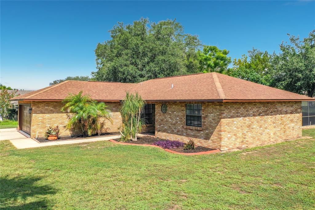 For Sale: $195,000 (3 beds, 2 baths, 1269 Square Feet)
