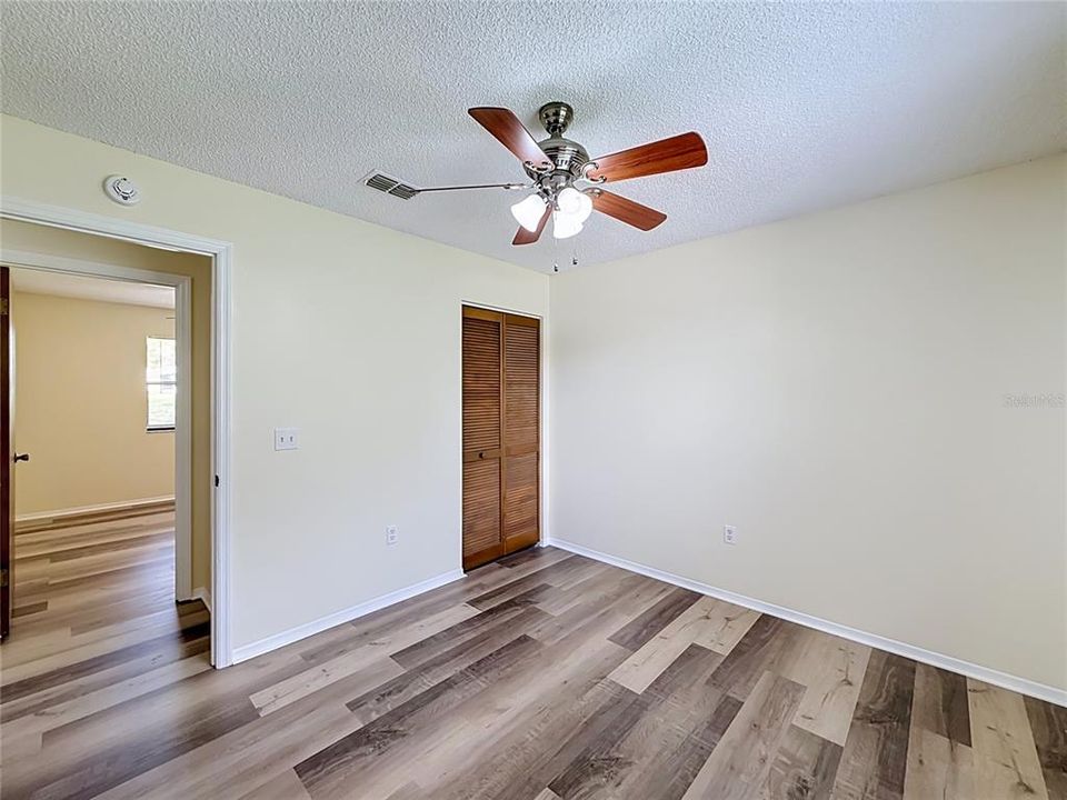 For Sale: $195,000 (3 beds, 2 baths, 1269 Square Feet)